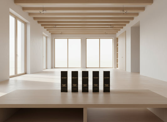 You will never get this FACTORY direct for $28.00, buy now!!!!! 4C1 Praline LAURA MERCIER Real Flawless Weightless Perfecting Foundation