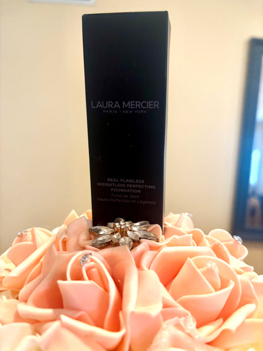 You will never get this FACTORY direct for $28.00, buy now!!!!!2W2 WARM LINEN Laura Mercier Real Flawless Weightless Perfecting Waterproof Foundation