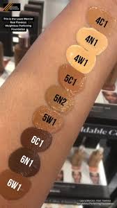 4C1 Praline LAURA MERCIER Real Flawless Weightless Perfecting Foundation